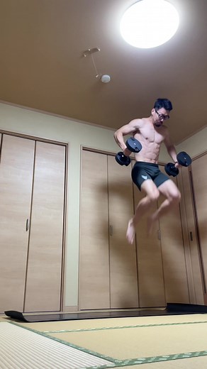 【HIIT for Explosive】 〜Dumbbellを用いて〜 内転筋、三角筋、臀筋、腸腰筋と満遍なく鍛えられるHIITワークアウト。 #ジャンプトレーニング #瞬発力 #explosivetraining #hiit #hiitトレーニング #hiitworkout