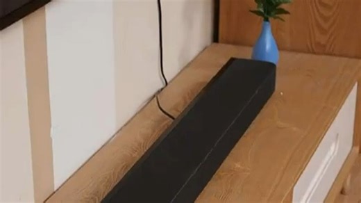 索尼SRX-S7无线低音炮，强劲低音震撼视听体验，适用于家庭影院与音乐欣赏场景，安装简便，提升音频沉浸感，真实用户反馈音效清晰饱满。