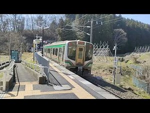 JR磐越西線中山宿駅付近を歩く。スイッチバックの旧駅が役目を終え久しいが、遺構として残されていた。新駅は集落を挟んだ反対側。勾配途中の新駅からも、旧駅からも会津の山々が立ちはだかる