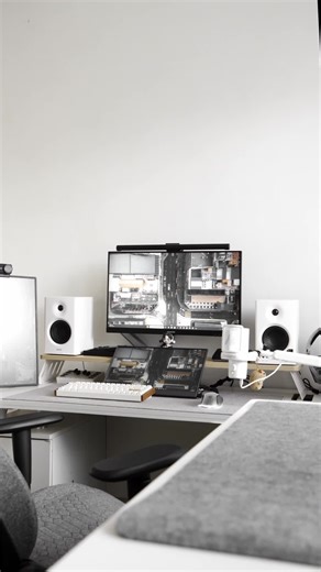 Closing 2025 with an Impressive Desk Setup