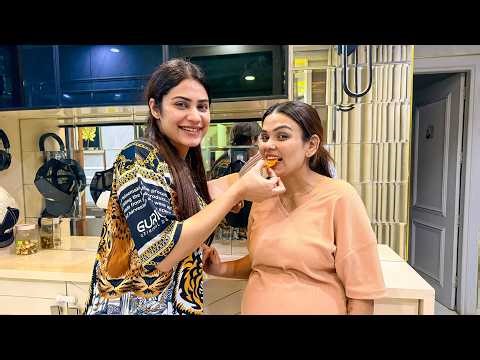 Delivery ke liye khilayi sabko mithai