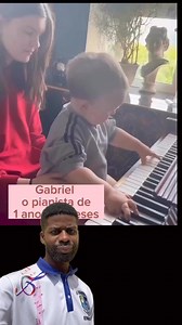 630K views · 10K reactions | Bebé de un año y 7 meses tovcando piano que maravilloso #reflexionmusical #musicoscristianos #enseñanzamusical #bebetocandopiano | Juan Reymundo Henson | Facebook