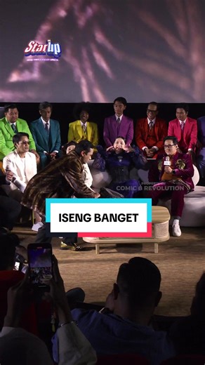 Sepatunyeeee Apa tu @adjisdoaibu Nonton Selengkapnya STAR UP di YouTube Comic 8 Revolution Simak aksi mereka di film COMIC 8 Revolution : Santet K4bin3t' Tayang 24 Desember di Bioskop!