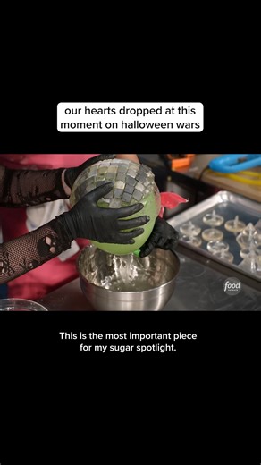 165K views · 234 reactions | This moment shattered us… literally  Don't miss an all-new episode of #HalloweenWars, Sunday @ 9|8c. | Food Network | Facebook