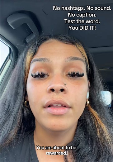 𝒫𝒶𝓇𝒾𝓈 𝒢𝒾𝓁𝓁𝑒𝓈𝓅𝒾𝑒 (@propheticallyparis)’s video of finish the word filter