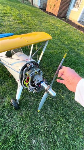 Zenoah 62 with a CH Ignition module and magnetic pickup added replacing the magneto. Warm handstart.