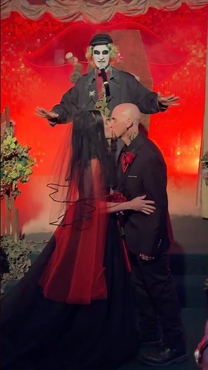 Beetlejuice Themed Weddings at Viva Las Vegas Wedding Chapel 🪲🖤