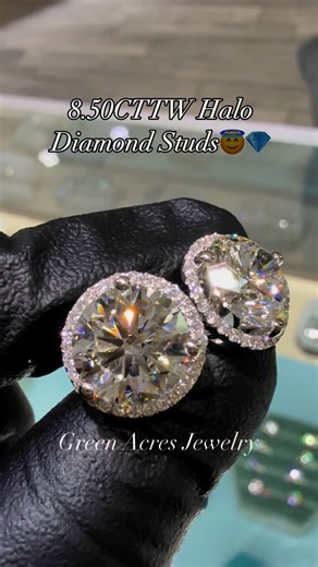 💎 Green Acres Jewelry 💎 on Instagram: "Stunning Halo Diamond Stud Earrings🤩 Set with 4CT Each G color VS1 Certified Round Diamonds 💎"