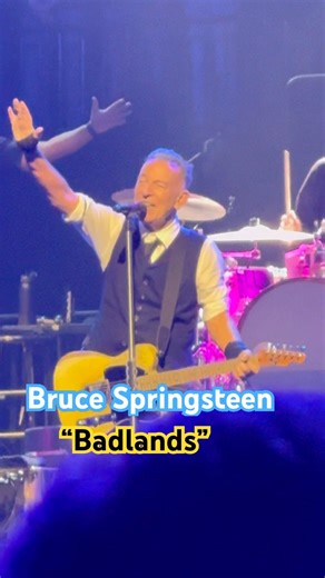 Bruce Springsteen (w/ Tom Morello) “Badlands” live Apr 03, 2026 Moda Portland, Oregon