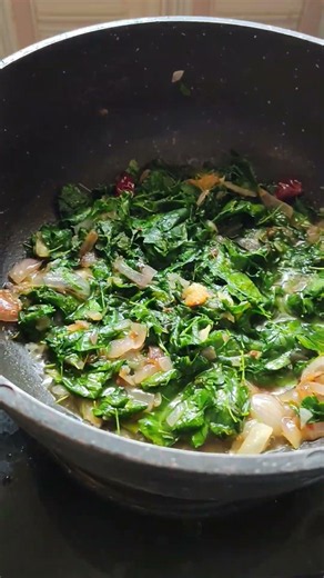 Healthy Murungai Keerai Poriyal in Just 5 Minutes 🌿 | Easy & Tasty Recipe #MurungaiKeeraiPoriyal