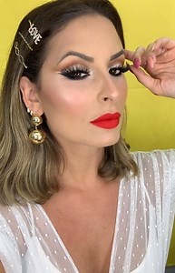 206K views · 2.8K reactions | Tinha gravado essa make é acabei esquecendo de postar! Mas como a gente ama um bocão vermelhão, aqui está!  Todos os pincéis usados no vídeo são da @reallovecosmeticos . . Produtos usados: - | Raka Minelli | Facebook