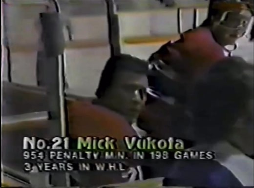 Fabulous profile highlighting Mick Vukota’s junior hockey achievements in Spokane of the WHL, appropriately from his natural habitat of the sin bin with additional commentary - and obligatory barking - provided by Mick himself. Tons of character and tons of heart would take Vukota from being undrafted all the way to being the New York Islanders all-time penalty minute leader, a record that has no chance of ever being broken. 1986/87 season 👊 | Drop The Gloves 2.0