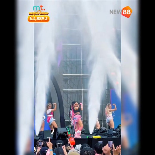 💦 REVIEW CHÁY HẾT MÌNH TẠI WATERBOMB 2025: TEAM ĐỒNG HÀNH NÀY CÓ THẬT SỰ BÙNG NỔ? 💥 ❌ ĐỪNG ĐI WATERBOMB 2025 NẾU BẠN CHƯA BIẾT ĐIỀU NÀY! ❌ Lý do khiến dân quẩy “đổ rạp” tại khu thương hiệu đồng hành? 📌KHÔNG GIAN & VIBES WATERBOMB – KHÔNG THỂ CHÊ! 💦 Bão nước bùng nổ: Âm thanh – ánh sáng – nước phủ kín không khí. Nhạc EDM/hiphop quẩy không nghỉ, vừa ướt vừa sung, đỉnh khỏi bàn! 🎉 Khu thương hiệu đồng hành: Booth được đầu tư ánh sáng – hiệu ứng – đạo cụ “siêu ăn hình”. Màu sắc nổi bật, góc nào