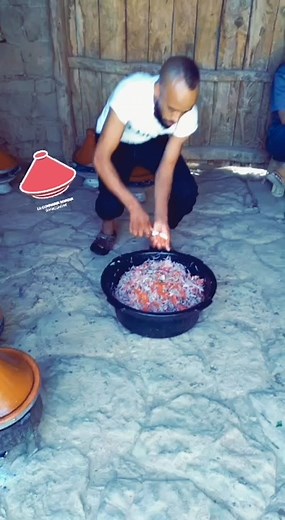 Moroccan Cuisine Preparation: Traditional Cooking Techniques