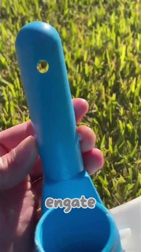 🏊 Sua piscina merece esse cuidado! ASPIRADOR COM ESCOVA DA SODRAMAR!