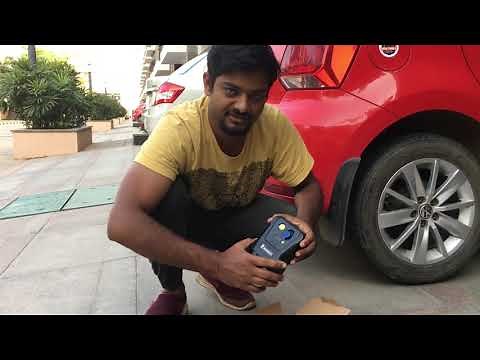 Michelin 12264 Compact 'Top Up' Digital Tyre Inflator Unboxing and Use