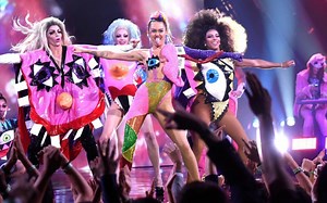 Miley Cyrus-"Dooo It!" Live 4K 60FPS