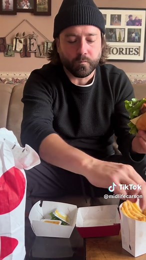 Chick-fil-A Experience in Oakville, Canada: A Review