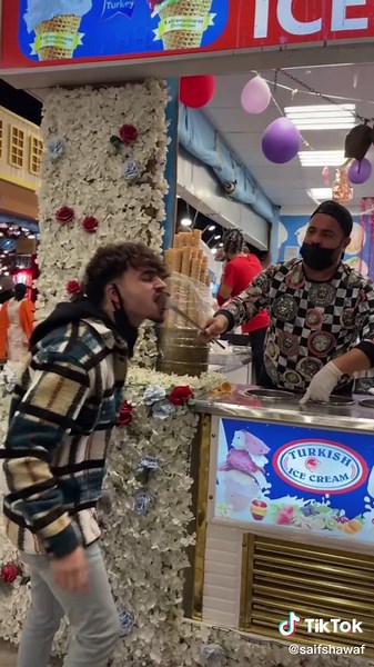 Jessica Alba Turkish Ice Cream Fail in Dubai