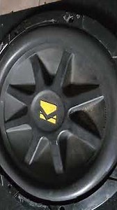 12 KICKER COMP 600 WATTTS