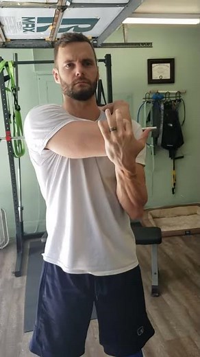 MOBILITY: Cross arm stretch