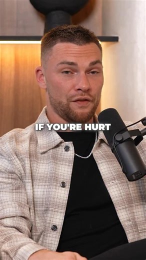 Michael Chmielewski on Instagram: "How To Cheat In Fighting @zanewatson_ifbb"