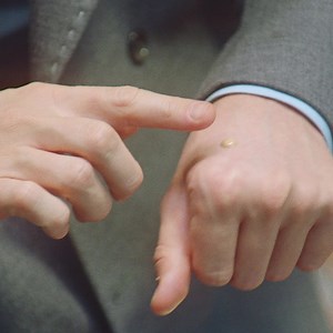 312 reactions · 15 comments | Discover the new beautifying Fluide De Beauté, a natural finish foundation, ensuring a colour match for every skin tone. Available in 40 shades, at Selfridges. #GucciBeauty | Gucci | Facebook