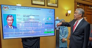 TPM Ahmad Zahid mula tugas secara rasmi di Perdana Putra | Berita Harian
