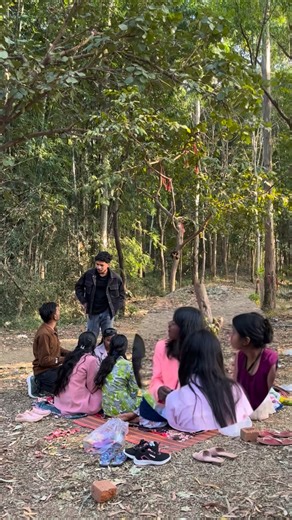 TEAM PUNCHING PRANK on Instagram: "Fake Gun prank With Girls 🤣😂"