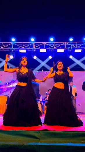 Mahi manisha Ne Stage Per Aag lga diya Public Shock😱 | dhuk dhuk kare| #shortsfeed #shorts #bhojpuri