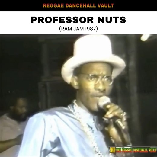 Professor Nuts at Ram Jam 1987 #reggae #dancehall #jamaica #riddim #professornuts #fblifestyle #reggaedancehallvault ❤️💚💛 | Reggae Dancehall Vault