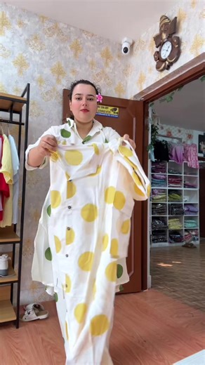 Stylish Footwear Collection: Size 38-46 for Just RS 1950