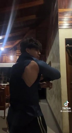 Shirt Ripping Video 26! Young Man Accidentally Hulks Out Of His Tight Shirt