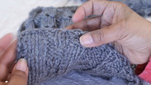 A tight cast-on makes a HUGE impact on your project. But getting it right can be painful. I was asked if I could do a slow and up-close video showing how to choose the right loops to pull. Soooooooo here's a quicky. I hope it helps and inspires more Loomas to tighten the cast-on without fear. | Loom a Hat