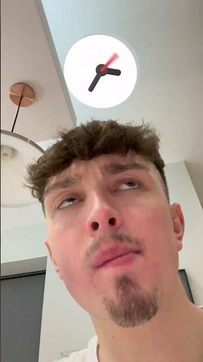 UPSIDE DOWN MUG PRANK ON MUM! ☕ #shorts