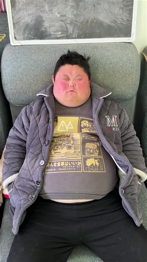 Mr. Ya Ya is very tired | stella and yaya