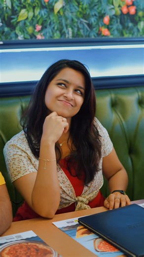 MELCOW on Instagram: "Oru Royal Dating😂✌🏻.. Idea : @__vedalam__ Dialogues and Direction : @kashy_says_hi Video and Edits : @shanilkichu_photography Location : Royal mandhi, Al quasis. @royalmandiandgrill #dubaidating #dubailife #dubaibachelors #bestie #royalmandhi #dubaibedspace"