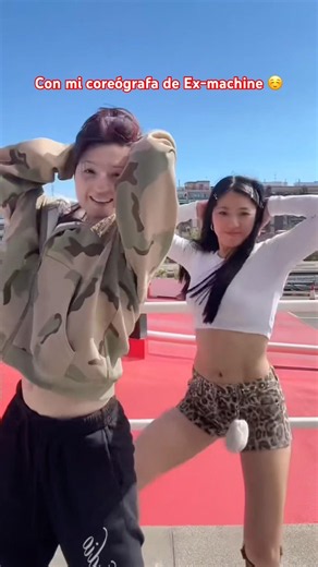 Haciendo este TREND con mi coreografa Sendy 😍