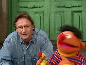 Muppet Wiki - Liam Neeson meets Ernie