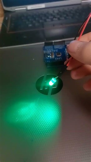 мигалка на микроконтроллере Arduino Uno