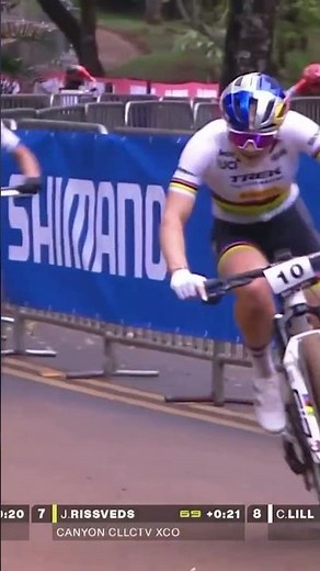 ⏪‼️ Throwing it back to the first XCC of the year as Evie Richards flew to victory in Araxa.