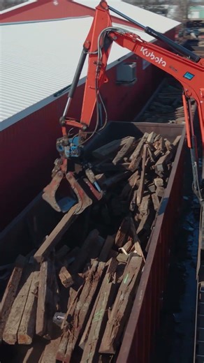 Railroad work with the #hydragrapple 🚂🚂