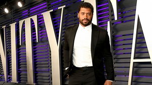 Russell Wilson gives his mom the ultimate Mother's Day surprise