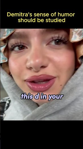 Demitra in airport #kalogerasisters #demitrakalogeras #elianakalogeras #sundaykalogeras #edit