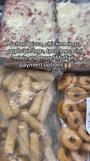 School pizza is top tier #guinthers #nostalgia #90s #schoolpizza #schoolfoods #superdonuts #hungry #fyp