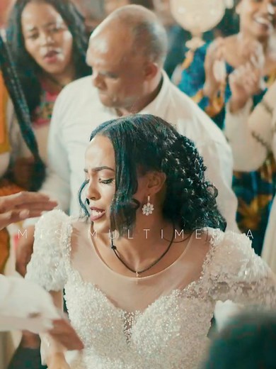 Stylish Groomsmen Dance at Wedding: Wedding Prep and Reception Fun