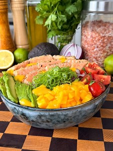 Poke Saumon Sauce Mangue! 🥭 #poke #saumon #sauce #mangue | Chef Théo Lignani