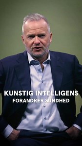 Kigger vi ud i fremtiden, vil vi med kunstig intelligens kunne kurere meget slemme sygdomme og endda gribe ind i selve aldringsprocessen og få længere, sundere liv. Hvad vil det betyde for os mennesker? I bogen EN VILD HISTORIE, DU ENDNU IKKE HAR HØRT dykker tre forfattere ned i kunstig intelligens og den fremtid, vi ser ind i - arbejdsmæssigt, sundhedsmæssigt, familiemæssigt osv. Bogen sporer udviklingen af intelligens fra universets fødsels til vores nære fremtid og er skrevet af Daniel Käfer,