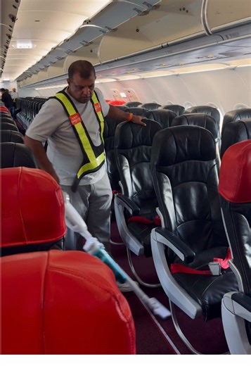 Air Asia Cabin Cleaning: Everyone's Responsibility ✈️