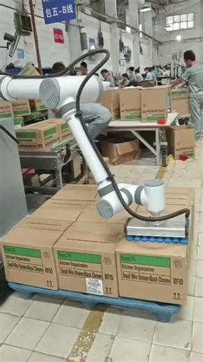 Manual vs. Robotic Palletizing , Which Wins? Paletización robótica Роботизированная паллетизация